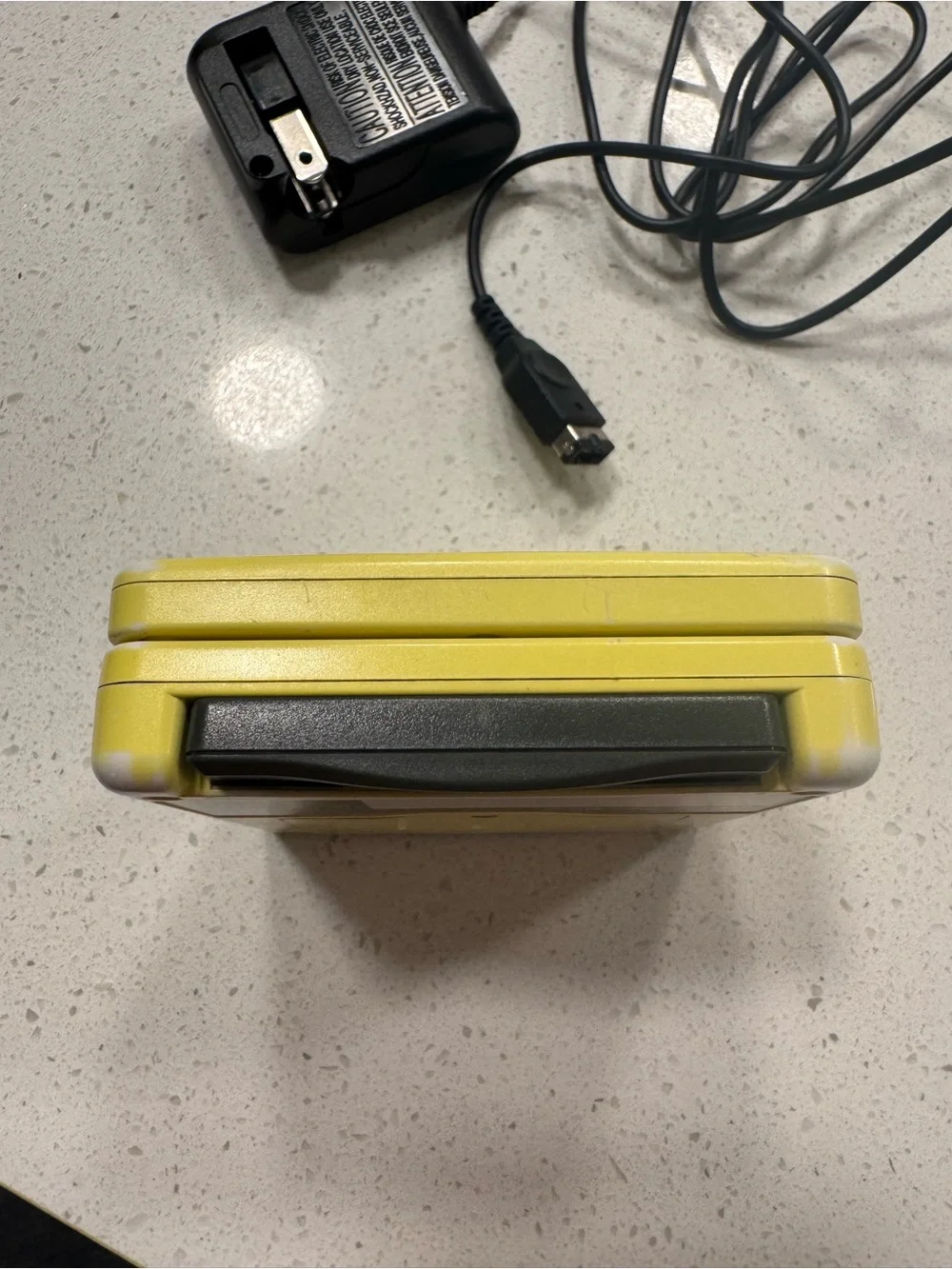 Nintendo SpongeBob Limited-Edition Game Boy Advance SP - Yellow *make an offer*